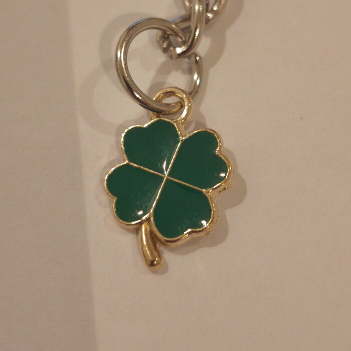 Green 4 Leafs Clover